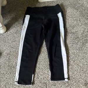 Victoria's Secret knockout Capri Workout
 Leggings